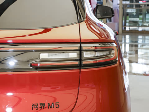 2025�� ����   Ultra ������