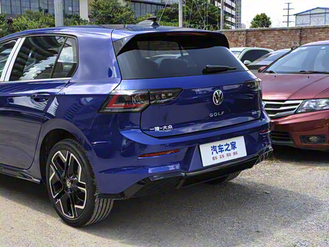 2025�� �Ŀ�� 300TSI R-Line