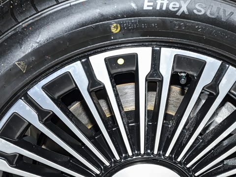 2026�� ���̰� 230����� 7��