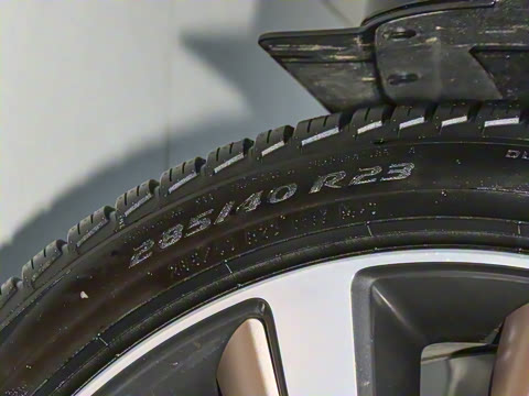 2024�� 4.4 V8 SV���ٴ����ӳ��� 4��