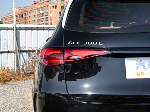 2026�� GLC 300 L 4MATIC ������ 7��