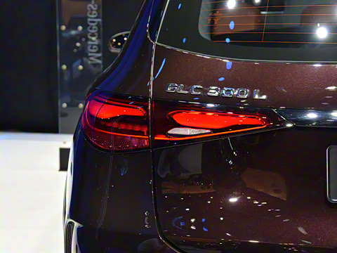 2026�� GLC 300 L 4MATIC ������