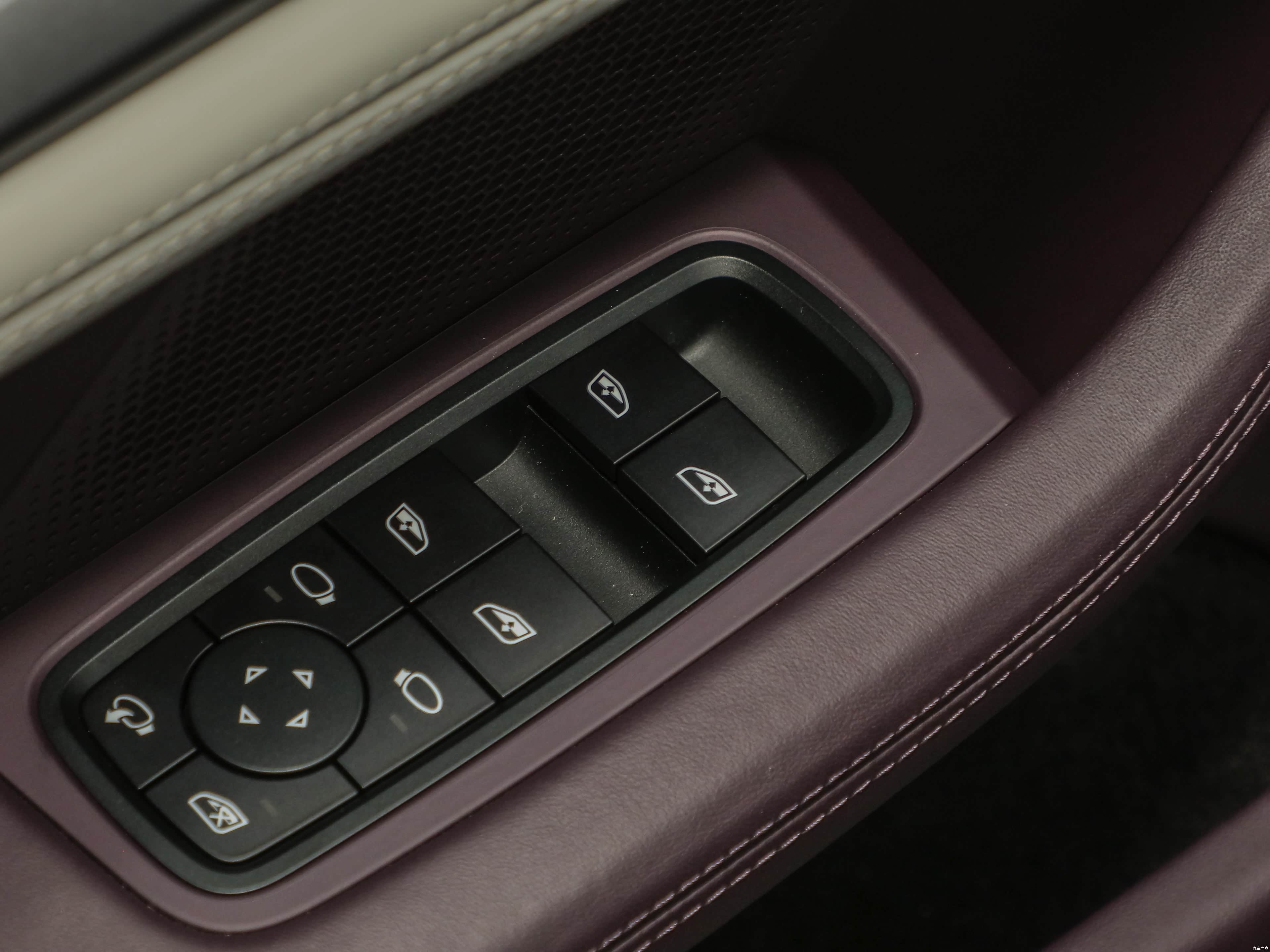 Porsche Taycan, миниатюра 27
