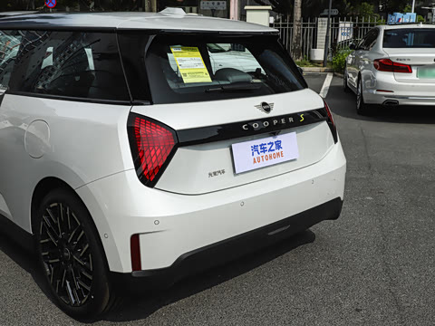 2026�� 463km COOPER SE ������