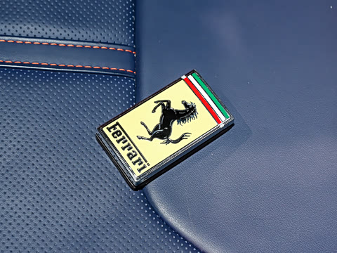 2026�� 3.9T V8 Spider