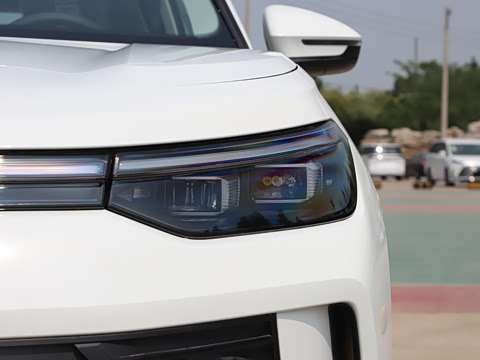 2026�� ̽��L 330TSI ������Ӣ