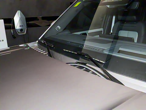 2025�� 210KM ����Ultra��