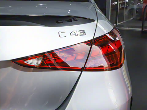 2025�� AMG C 43 4MATIC