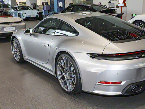 2026�� Carrera 3.0T