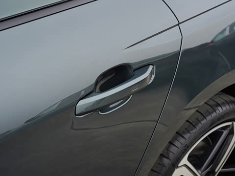 2026�� 200���������� 40 TFSI ����������
