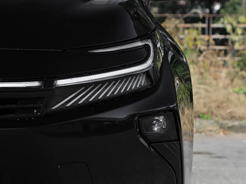 2026�� 1.8L ˫�� ��Ӣ��