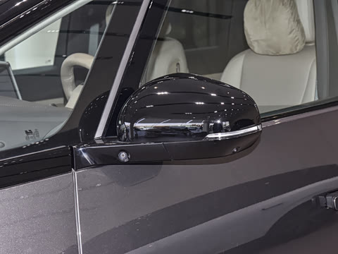 2025�� Ultra ���ܻ��°�