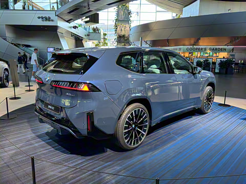 2026�� 50 xDrive