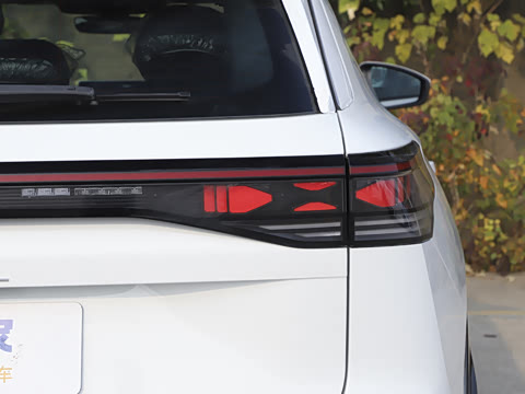 2026 ̽L 330TSI ӢCity