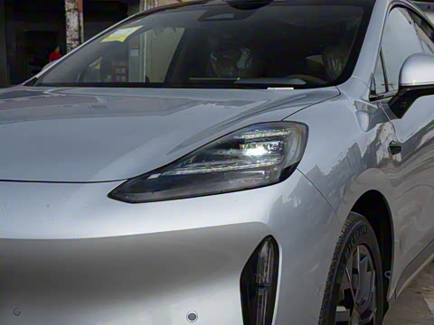 2025�� 670 Max��