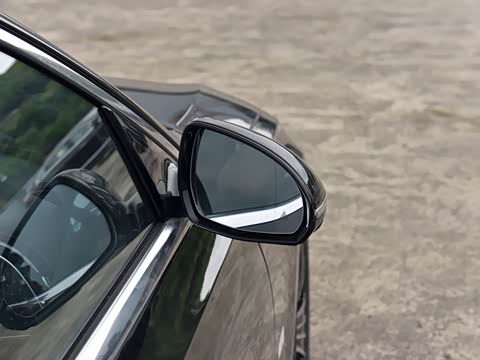 2026�� �Ŀ� E 260 L �����