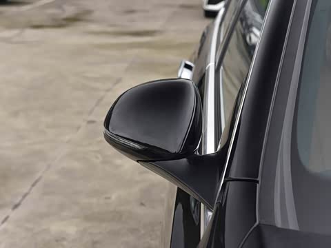 2026�� �Ŀ� E 260 L �����