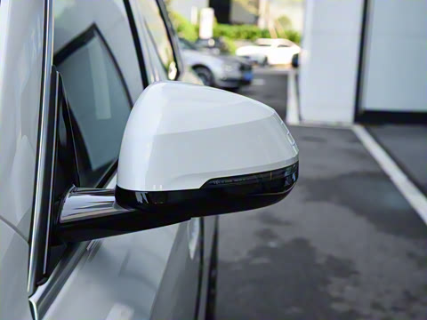 2025�� xDrive25Li X�����װ