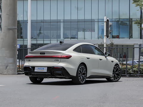 2026�� TFSI quattro 200kW �콢������
