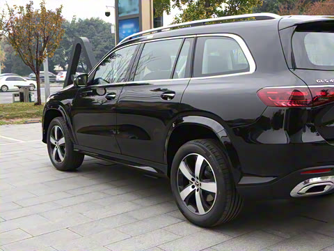 2026�� GLS 450 4MATIC ������