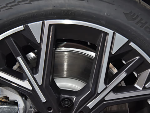 2026�� 225L M�˶���װ