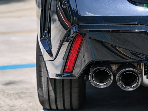 2026�� M235L