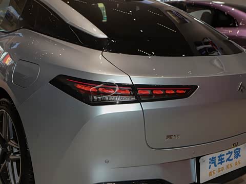 2025�� �Ŀ� 710 Max��