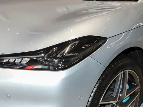 2025�� �Ŀ� 710 Max��