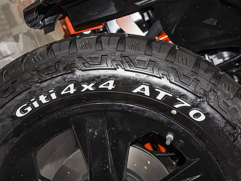 2025�� 2.0T ��������ʿ��