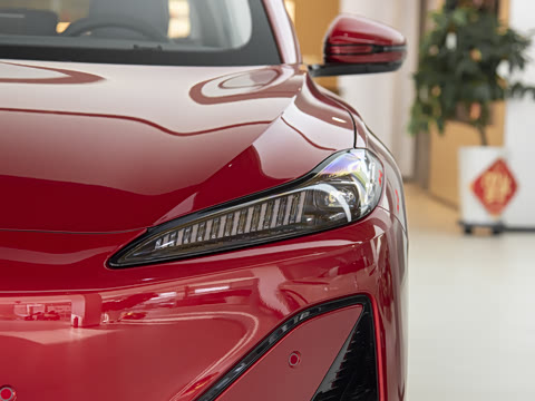 2025�� 750��