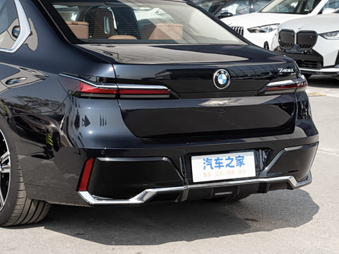 2026�� 740Li ������ M�˶���װ