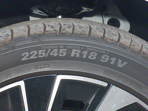 2026�� L 300TSI DSG ������