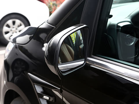 2026�� ����˹LW63