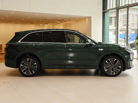 2025�� Pro ���ܻ��°�