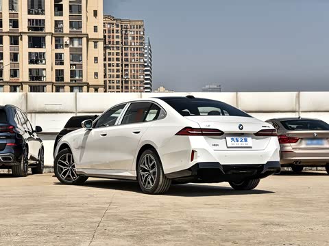 2026�� �Ŀ� eDrive 35L M�˶���װ