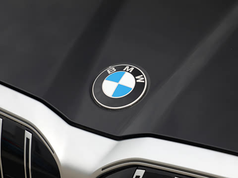 2026�� �Ŀ� 525Li ������װ
