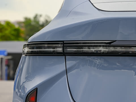 2026�� 300h
