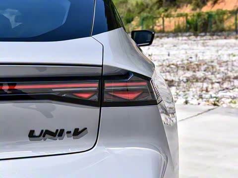 2025�� ������ 2.0T ������