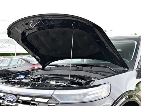 2027�� 2.3T EcoBoost ��������plus�� 7��