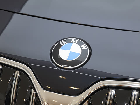 2026�� 735Li ������װ