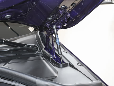 2026�� 225i M�˶���ҹ��װ