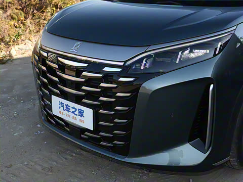 2026 DM-i 1.5T 218KM Խ