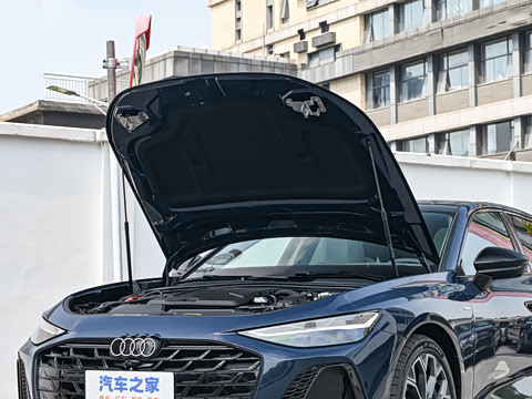 2026�� 2.0T quattro ������	