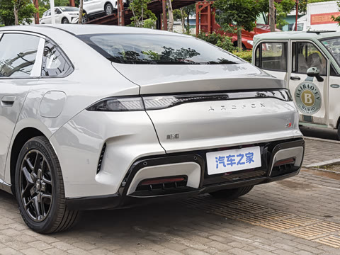 2026�� 535 MAX�����