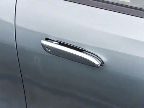 2026�� E 300 ʱ�����˶���