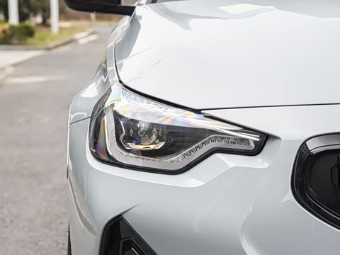 2026�� M240i xDrive