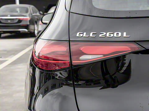 2026�� GLC 260 L 4MATIC ������
