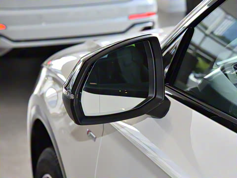 2025�� quattro 45�����ذ� 45 TFSI ������