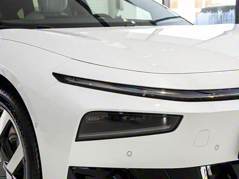 2026�� ���� 725 Max �콢��