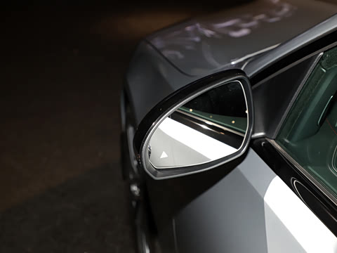 2026�� AMG C 43 4MATIC